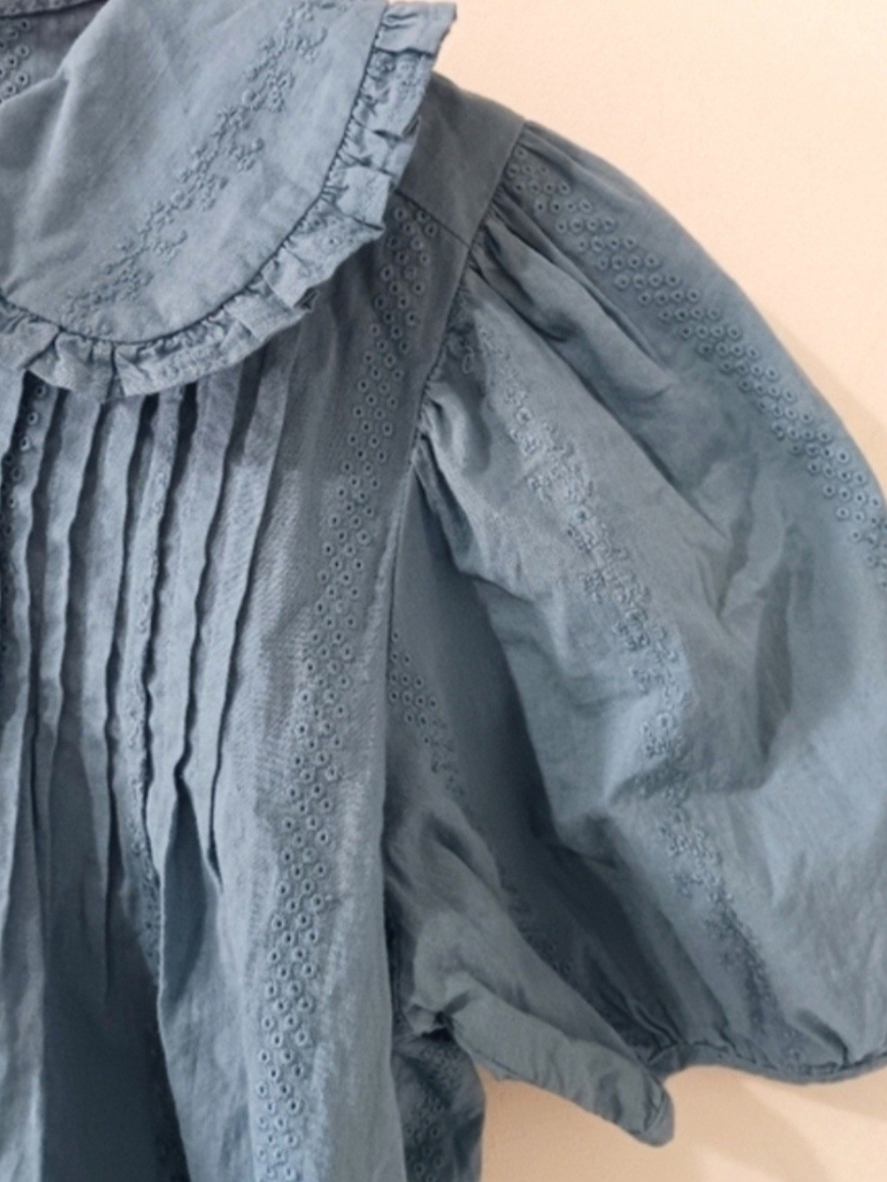 Universal Thread Dusty Blue Peter Pan Collar Puff Sleeve Pintuck Button Up Top - Picture 6 of 8